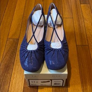 Taryn Rose Bryan style crisscross shoe